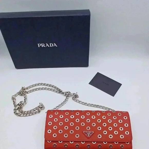 🎁Prada Rouge Grommet Embellished Leather WOC - Picture 16 of 17
